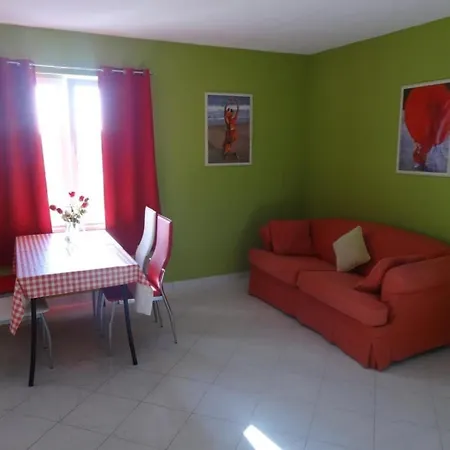 Appartement Mit Herrlichem Meerblick By Interhome